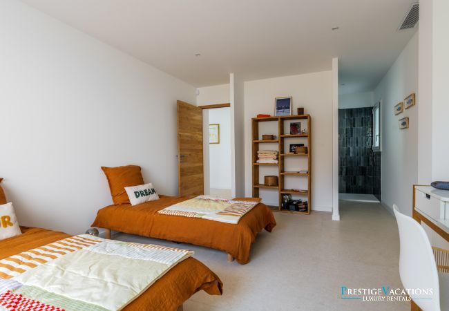 Villa in Saint-Aygulf - Ibaia *****