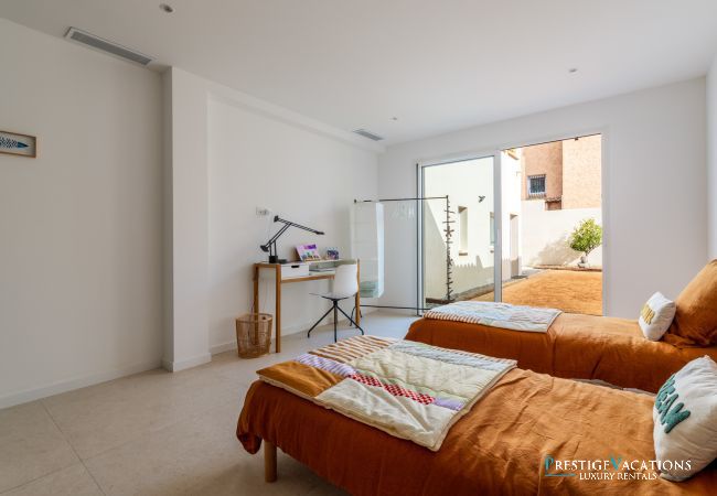 Villa in Saint-Aygulf - Ibaia *****