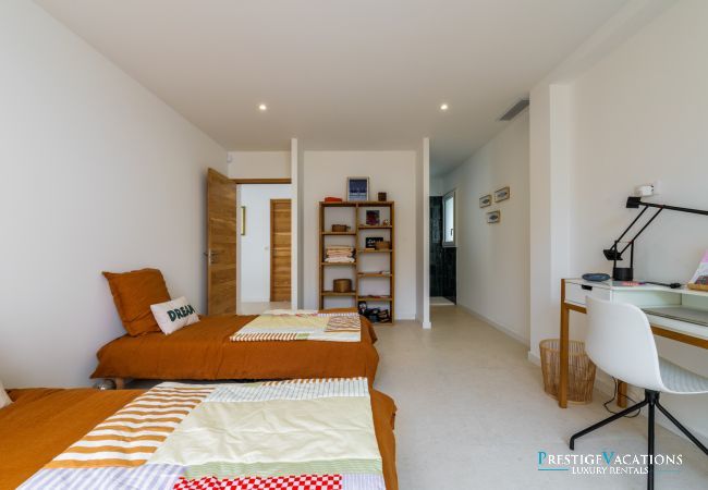 Villa in Saint-Aygulf - Ibaia *****