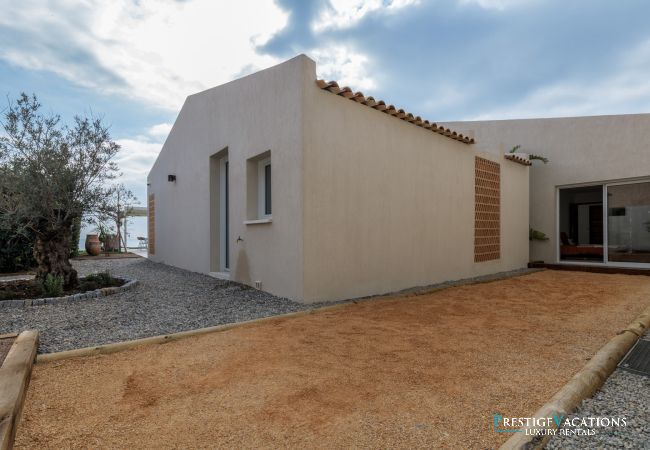 Villa in Saint-Aygulf - Ibaia *****