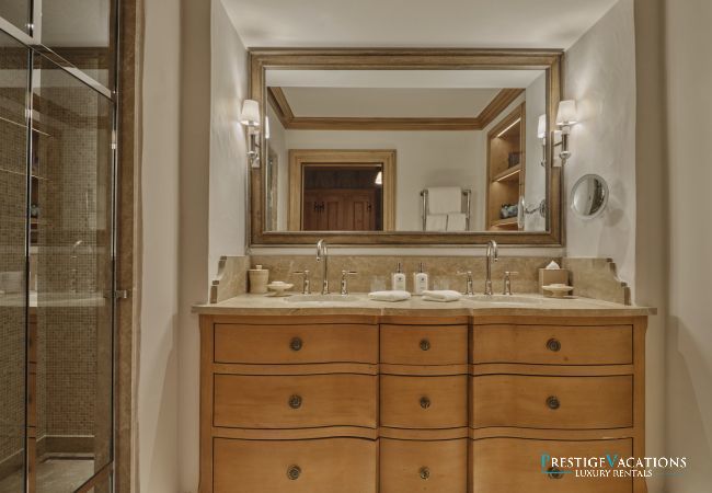 Chalet in Val-d´Isère - Alpine Haven