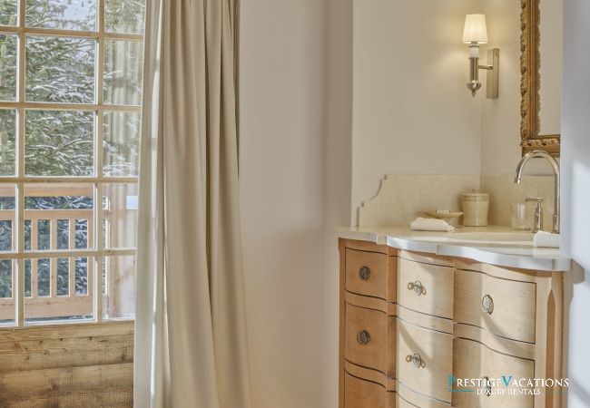 Chalet in Val-d´Isère - Alpine Haven