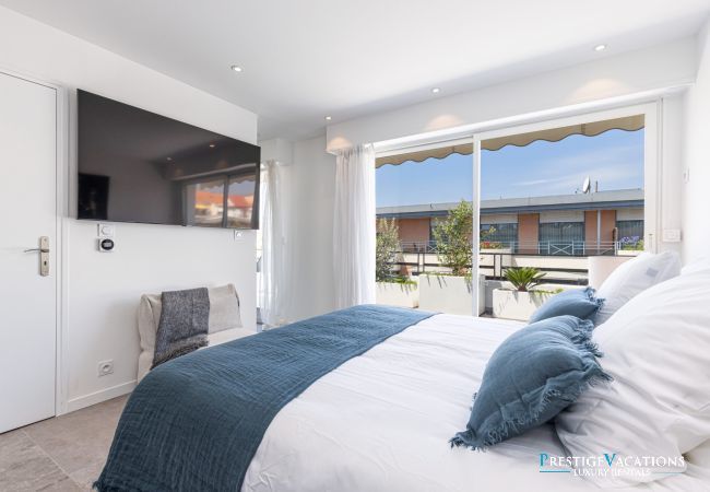 Apartment in Cannes - Martinez