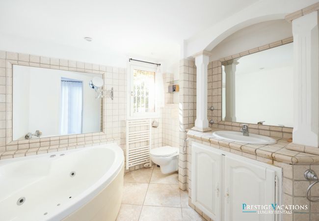 Villa in Ramatuelle - Lumière