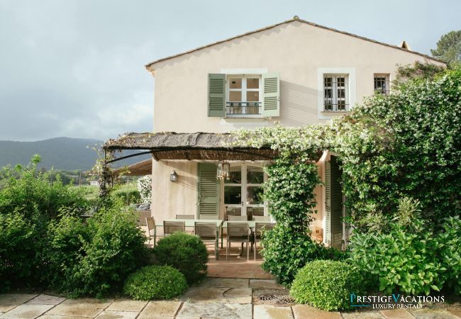 Villa in Gassin - Bakkhos