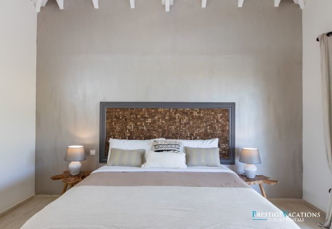 Villa in Terres Basses - Bahia Blue