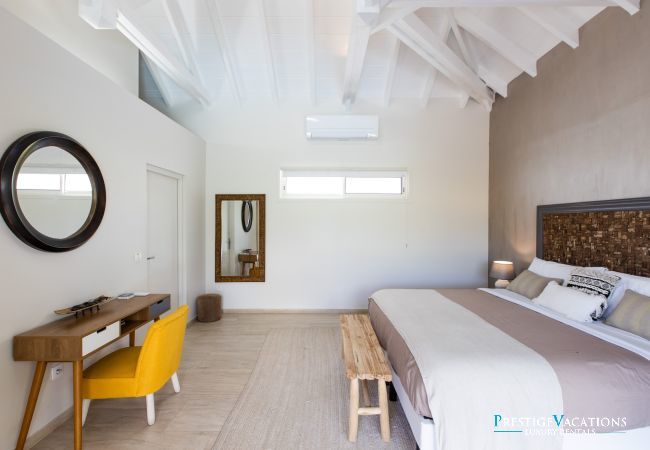 Villa in Terres Basses - Bahia Blue