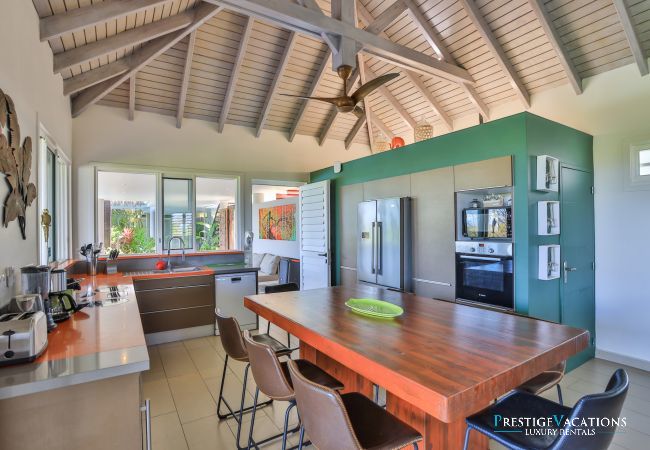 Villa in Terres Basses - Bahia Blue