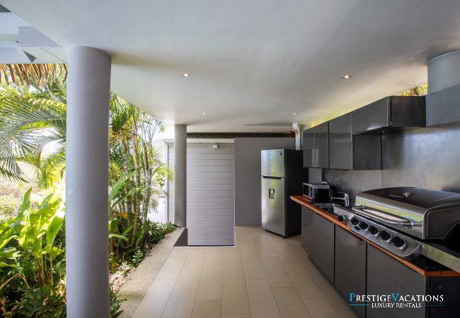 Villa in Terres Basses - Bahia Blue