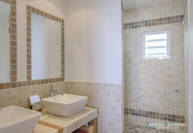 Villa in Happy Bay - Be Happy