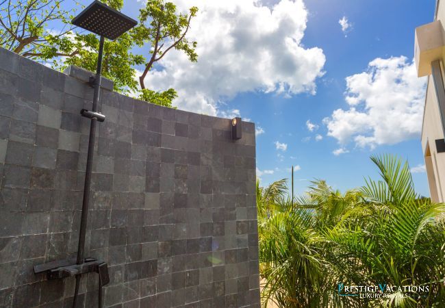 Villa in Terres Basses - Enjoy