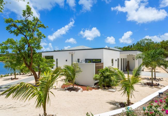 Villa in Terres Basses - Enjoy
