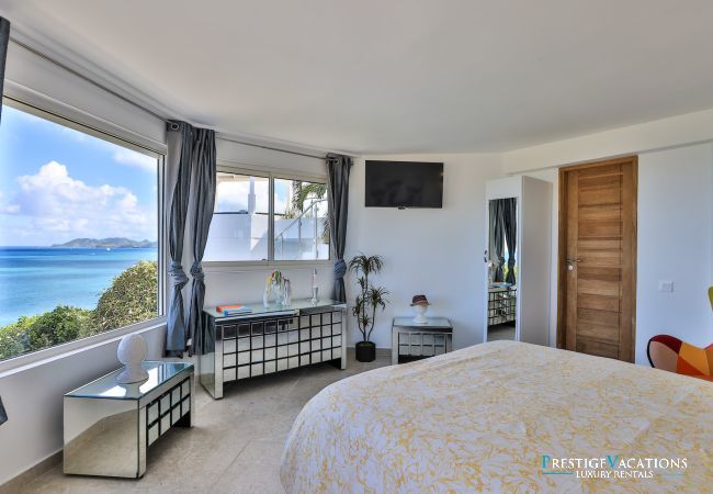 Villa in Terres Basses - Infinity Blue
