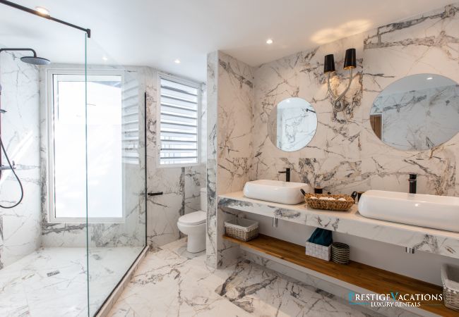 Villa in Terres Basses - Infinity Blue