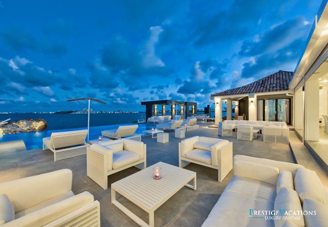 Villa in Terres Basses - Mirabelle SXM