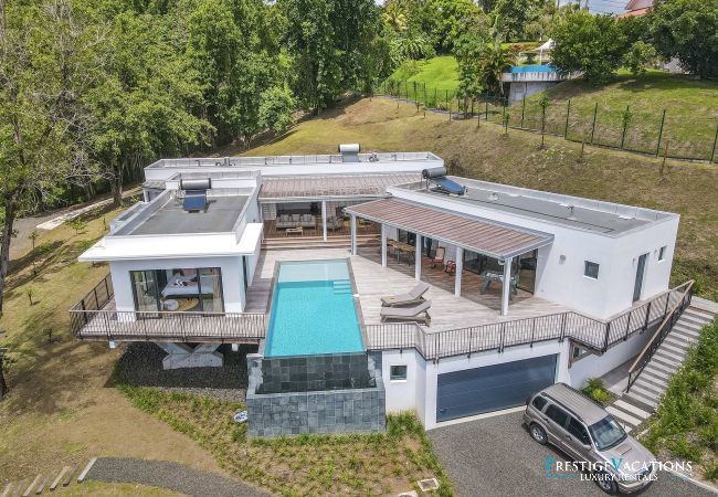 Villa in Schoelcher - Luzea *****