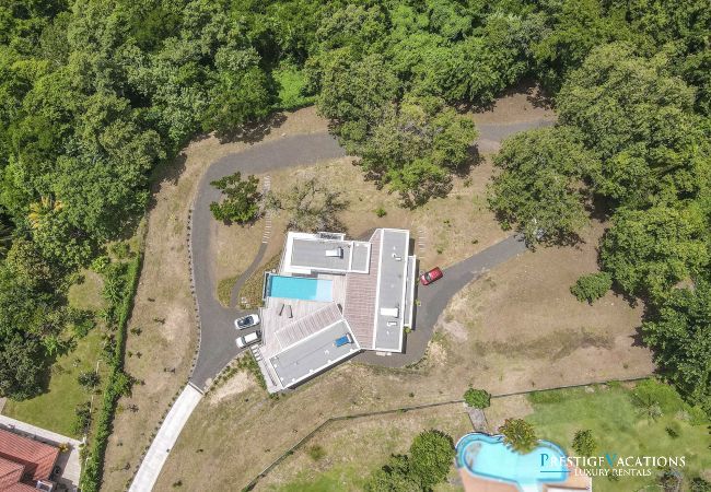Villa in Schoelcher - Luzea *****
