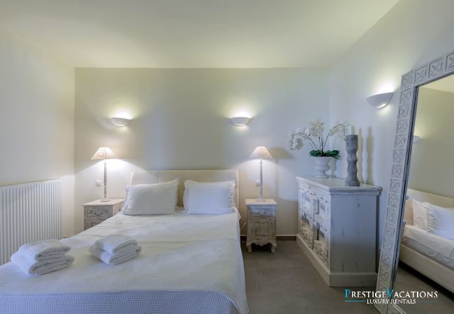 Villa in Mykonos - Pergisos