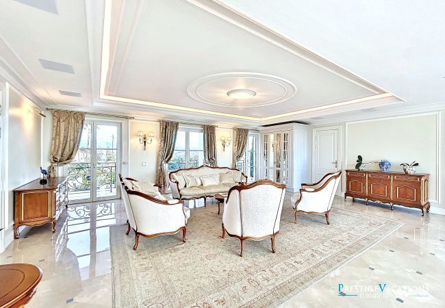Villa in Cannes - Palace des Lys