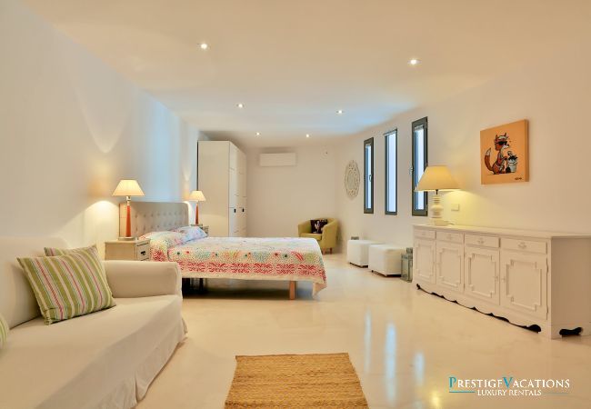 Villa in Ibiza / Eivissa - Alegre Belle