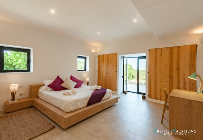 Villa in Ibiza / Eivissa - Fabienne