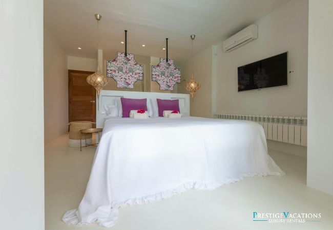 Villa in Ibiza / Eivissa - El Zafiro