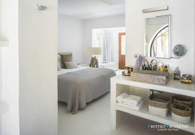 Villa in Ibiza / Eivissa - El Zafiro