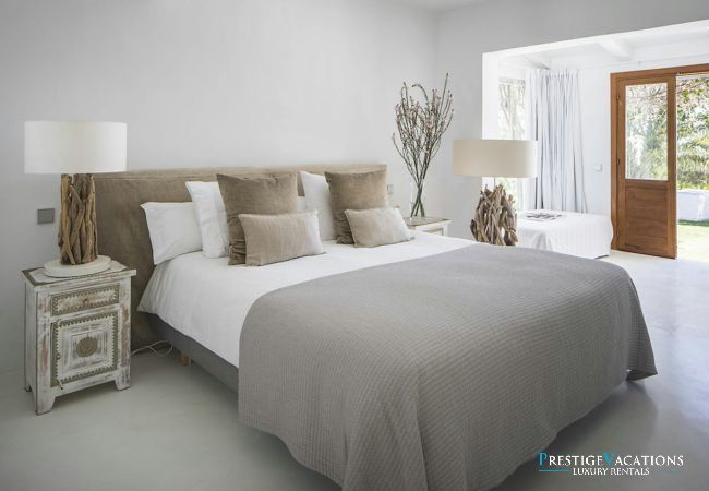 Villa in Ibiza / Eivissa - El Zafiro