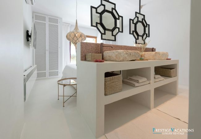 Villa in Ibiza / Eivissa - El Zafiro