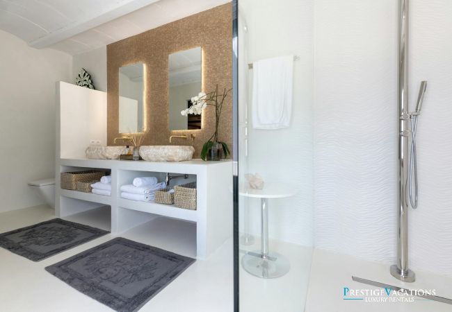 Villa in Ibiza / Eivissa - El Zafiro