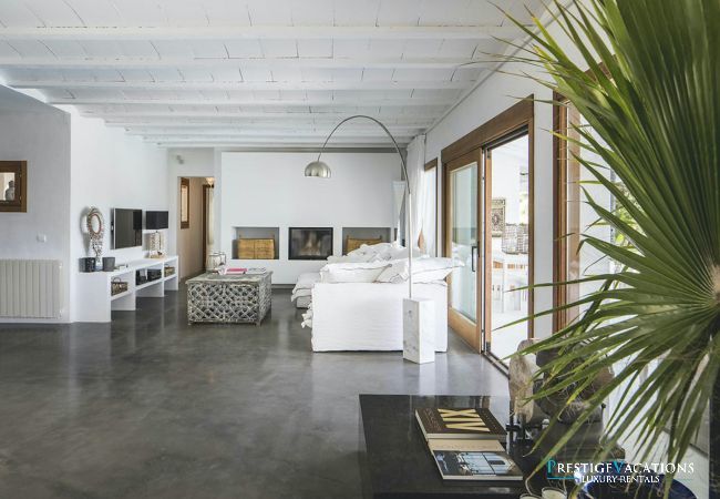 Villa in Ibiza / Eivissa - El Zafiro