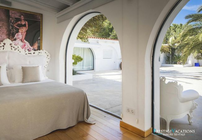 Villa in Ibiza / Eivissa - El Zafiro