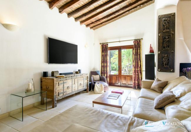 Villa in Ibiza / Eivissa - Finca Bonito