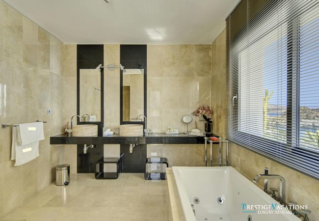 Villa in Ibiza / Eivissa - Es Cubells