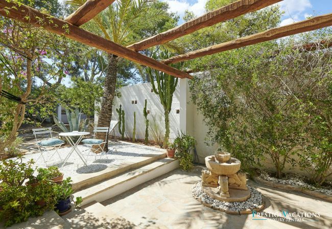 Villa in Ibiza / Eivissa - San Agustin