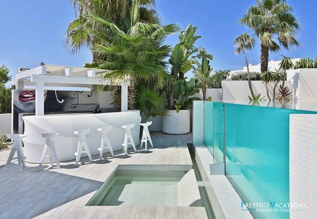 Villa in Ibiza - Buena