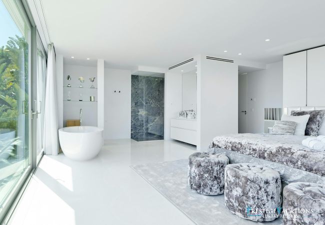 Villa in Ibiza / Eivissa - La Costa