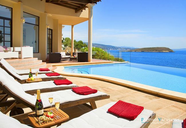 Villa in Badia Grand - Cabello Villa in Badia Grand - Cabello