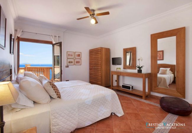 Villa in Badia Grand - Cabello Villa in Badia Grand - Cabello