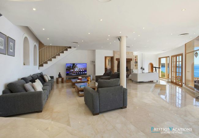 Villa in Badia Grand - Cabello Villa in Badia Grand - Cabello