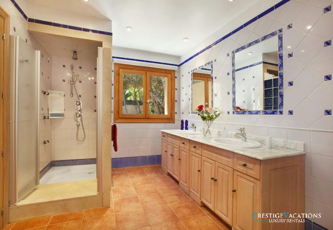 Villa in Badia Grand - Cabello Villa in Badia Grand - Cabello