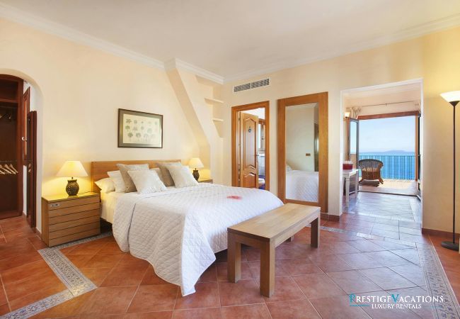 Villa in Badia Grand - Cabello Villa in Badia Grand - Cabello