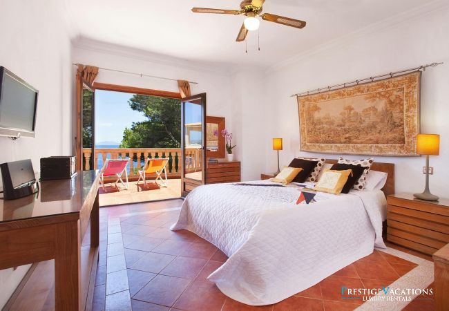 Villa in Badia Grand - Cabello Villa in Badia Grand - Cabello