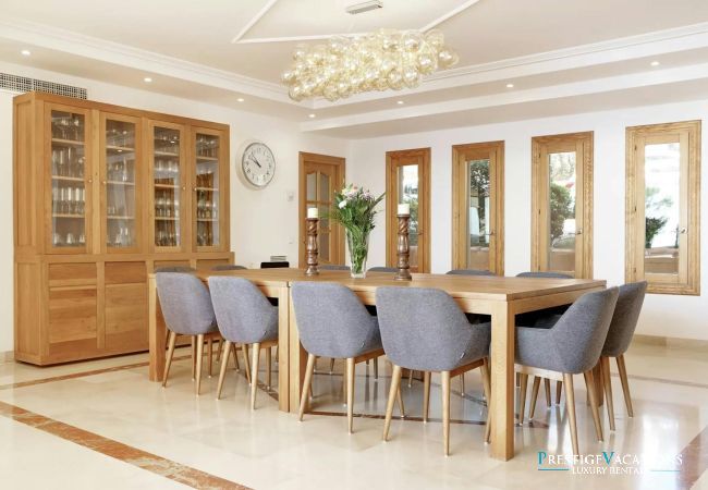 Villa in Badia Grand - Cabello Villa in Badia Grand - Cabello