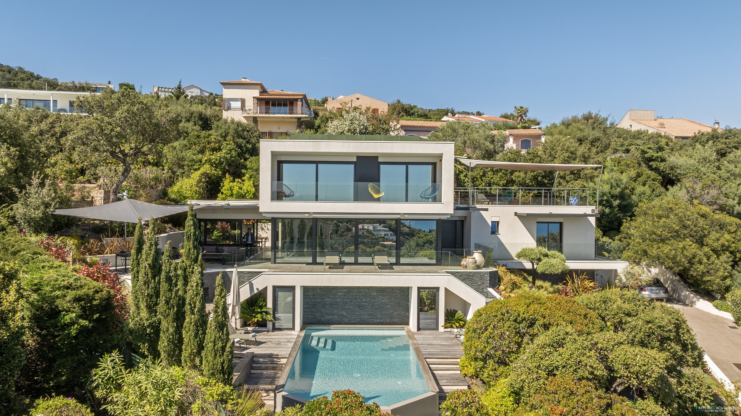 Villa/Dettached house in Roquebrune-sur-Argens - Sea View *****