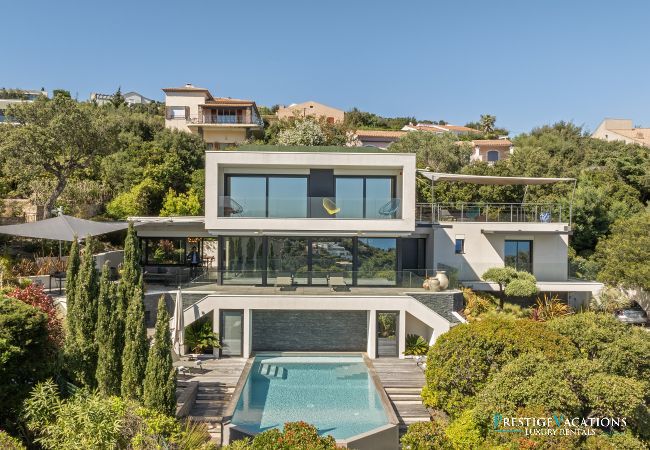 Villa in Roquebrune-sur-Argens - Sea View *****