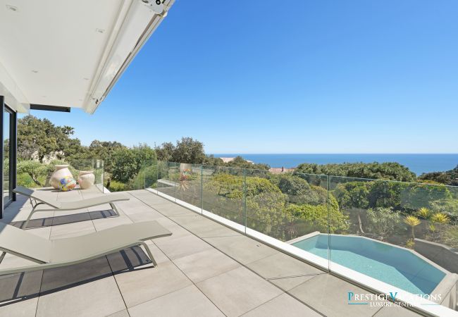 Villa in Roquebrune-sur-Argens - Sea View *****