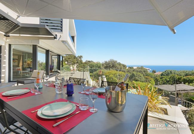 Villa in Roquebrune-sur-Argens - Sea View *****