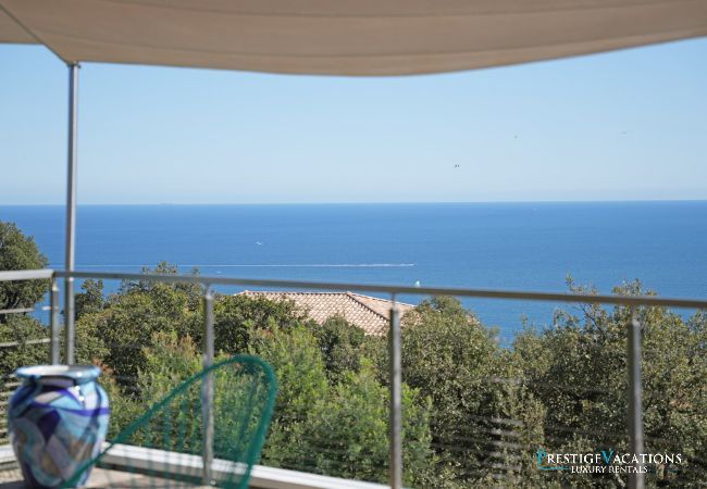 Villa in Roquebrune-sur-Argens - Sea View *****