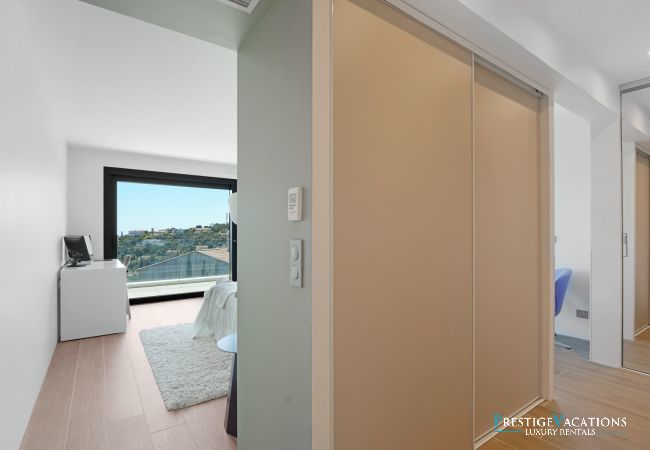 Villa in Roquebrune-sur-Argens - Sea View *****